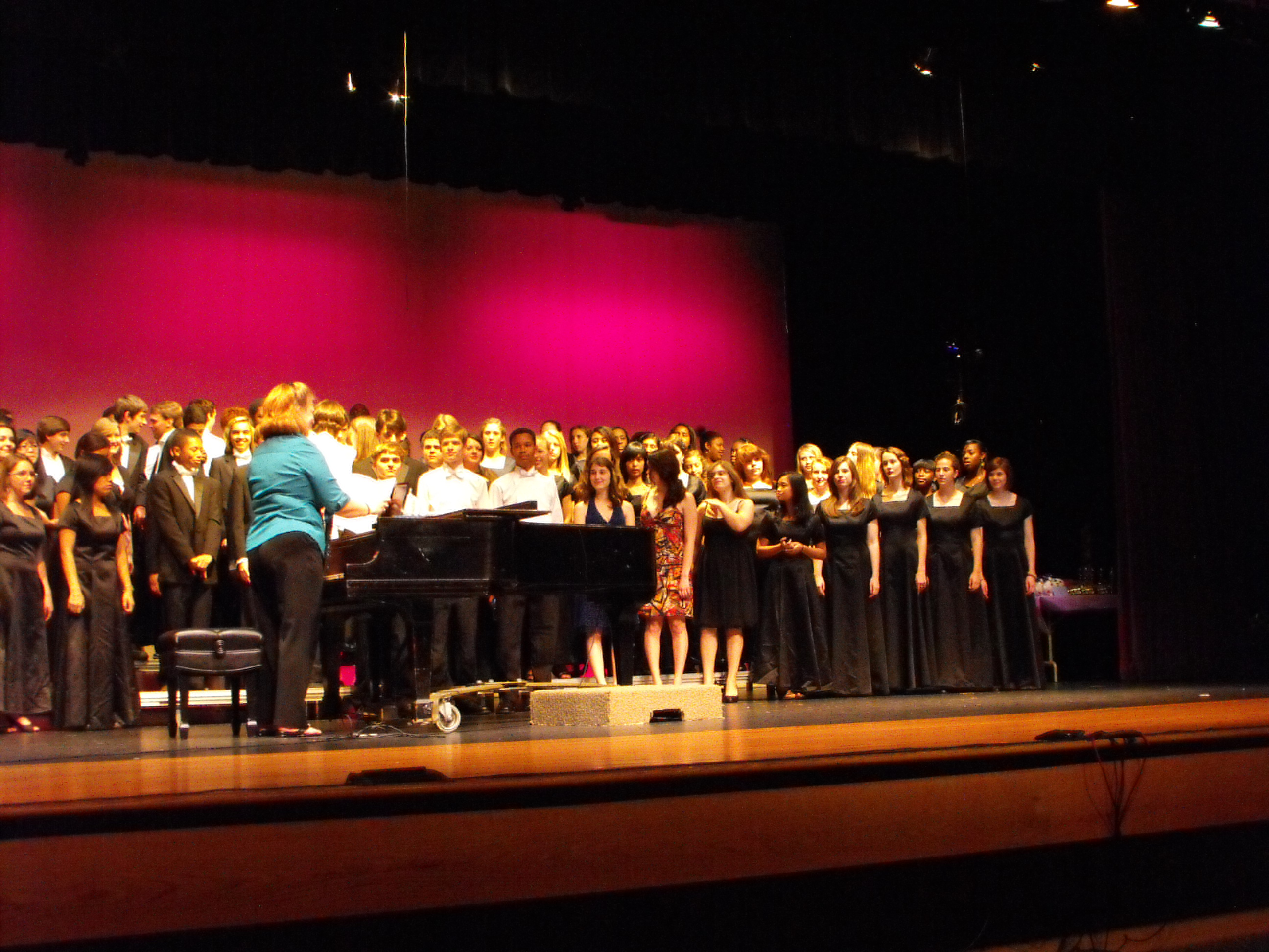 ./2011/Spring Chorus Concert/DSCF0383.JPG